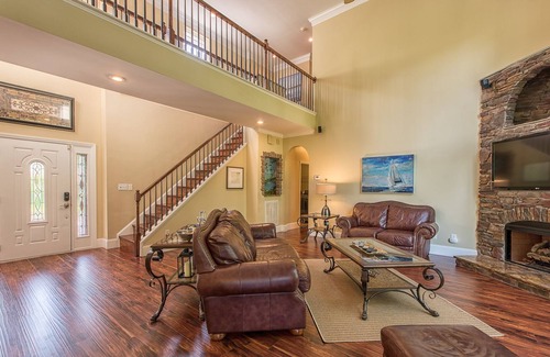 Barium Springs House | Lakeside Landing | Private Dock | Lake Access | Sleeps 16