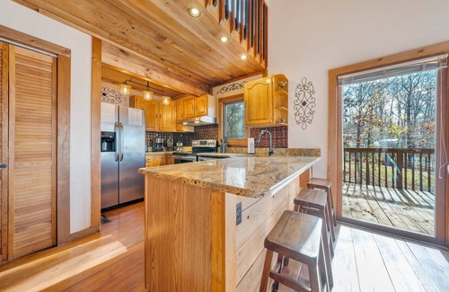Smith Mountain Lake House | LAKEside Lodge: Lakefront with private dock