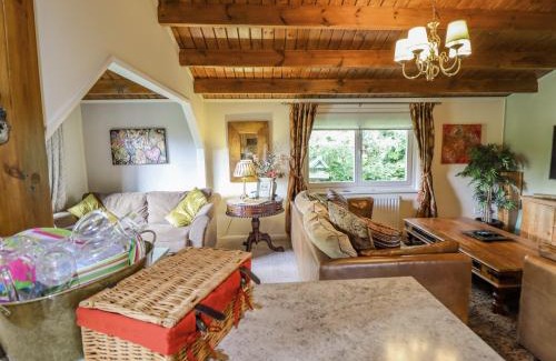 Tattershall House | Lakeside Lodge Retreat