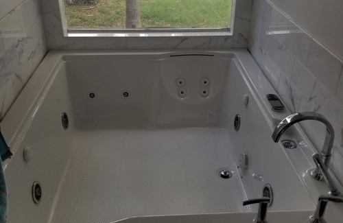 Sebring House | Lakeside Lounger 12 Hours of Sebring, 15 min drive. Sleeps 7, on the lake.