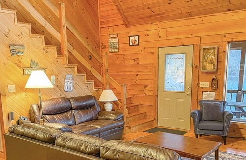 Butler Cabin | Lakeside Paradise in Blue Ridge Mountains