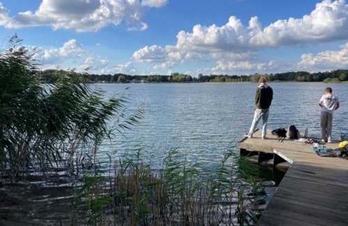 Ewijk Villa | Lakeside Paradise Villa With Hot Tub