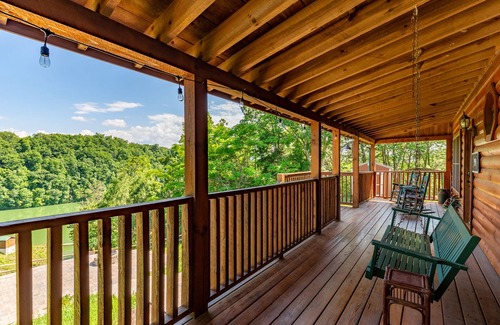 Dandridge Cabin | Lakeside Rest