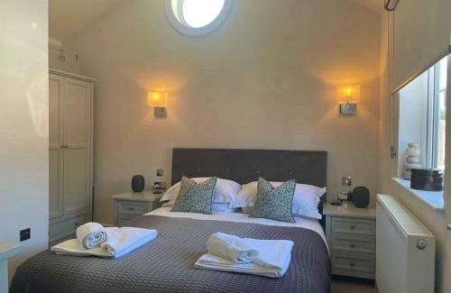 Filey House | Lakeside Retreat at The Bay Filey, sleeps 4, 2 non-shedding dogs welcome for free