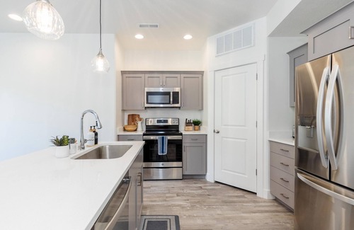 Garden City Villa | Lakeside Retreat-boat Pk 3br3ba