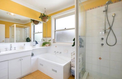 Narrabeen House | Lakeside Retreat - Lakefront