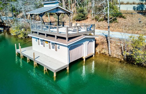 Lakemont House | Lakeside Retreat on Lake Rabun