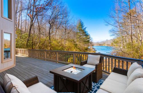 Brevard House | Lakeside Retreat