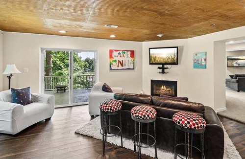 Morgan II House | Lakeside Royale
