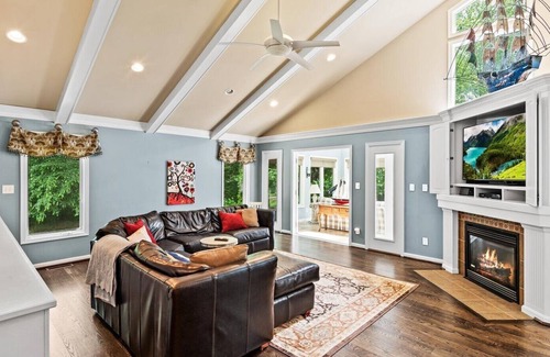 Morgan II House | Lakeside Royale