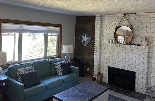 Shawnigan Lake Cottage | "lakeside Serenity: Your Perfect Retreat at our Charming Lake Cottage"