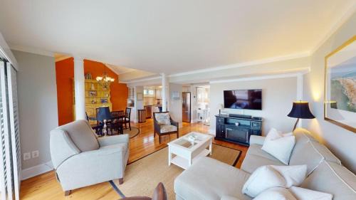 Litchfield by the Sea Villa | Lakeside Updated Villa: Pool and Beach Access