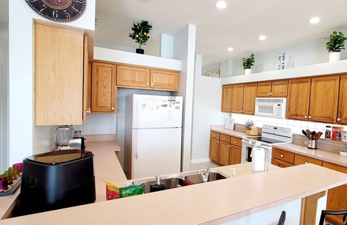 Sunset Lakes House | Lakeside Villa w/Sunny Private Pool Deck, Very close to theme parks/restaurants