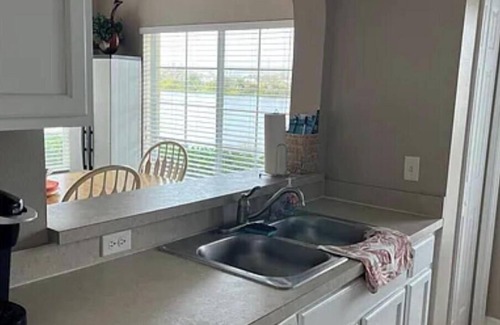 South Bradenton Condo | Lakeside Village