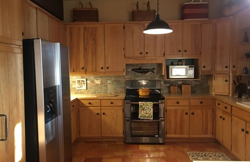 Lenoir City Apartment | Lakeside Woodland Retreat