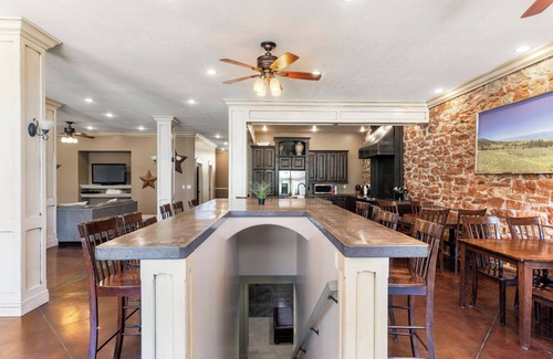 Laketown House | Laketown Lodge (Sleeps 30+)