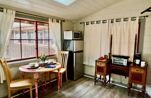 Franklin Cabin | LakeTrail Cabin suite w/hottub opt LT1