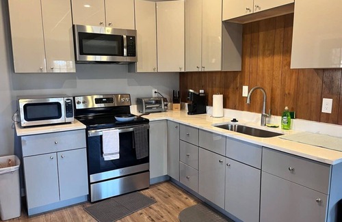 Franklin Cabin | LakeTrail Modern Cabin Apt/Hot tub (opt) LT5