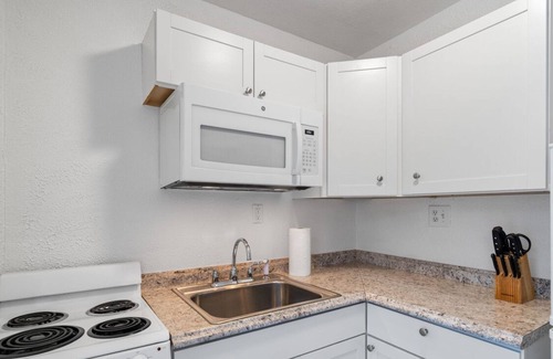 Volente Apartment | LakeTravis Bungalow 4