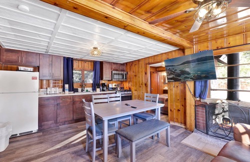 Big Bear Lake Hotel | Lakeview #104