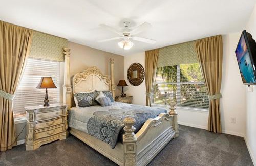 Bellavida House | Lakeview 6-Bedroom Retreat with Game Room, Private Pool, Spa & Resort Amenities - Ideal for Families & Groups