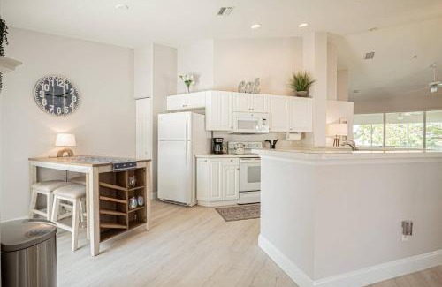 Naples House | Lakeview at Carlton Lakes