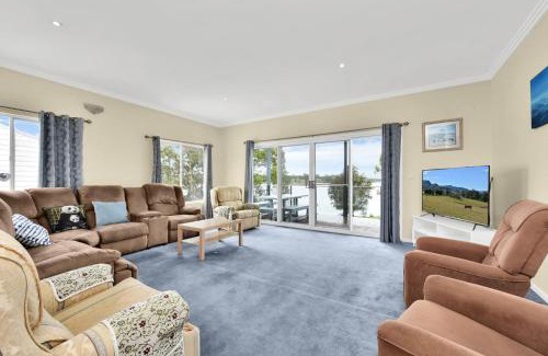 Morisset Park House | Lakeview at Morisset Park