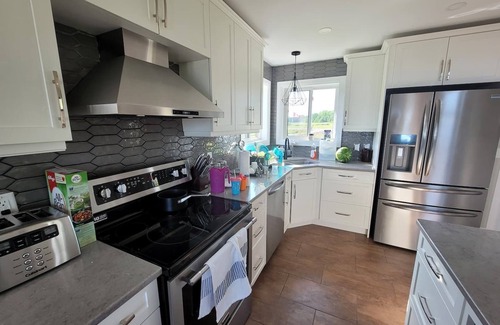 Magnetawan House | LAKEVIEW-BEAUTIFUL BRAND NEW COTTAGE PRIVATE BEACH