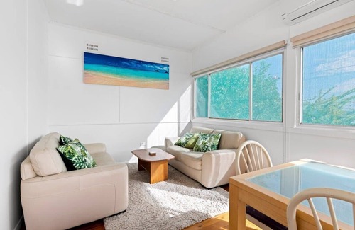 Toukley House | Lakeview Cottage - Toukley