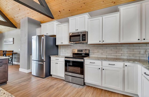Indian Point Cabin | Lakeview Deck| Game Room| Pool I Arcade | Fire Pit