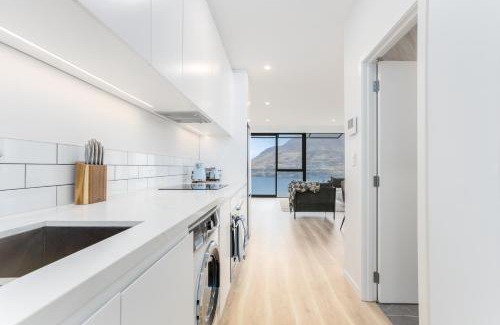 Fernhill House | Lakeview Escape Fernhill Retreat