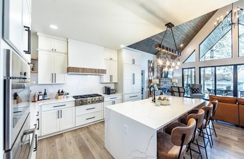 Lake Oconee House | Lakeview Escapes with private dock