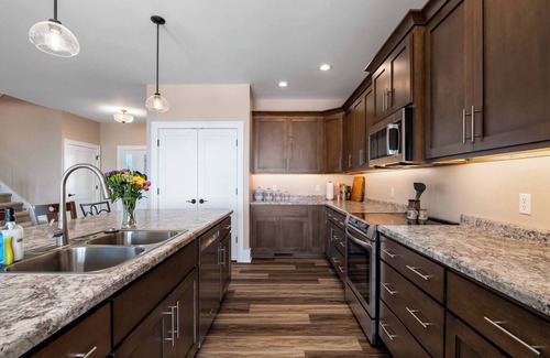 Sheboygan Apartment | Lakeview Farm | Beach · Hot Tub · Theater · Views