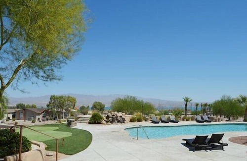 Havasu Lake House | Lakeview Gem: Havasu Getaway with Stunning Views