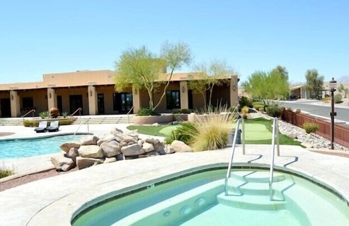 Havasu Lake House | Lakeview Gem: Havasu Getaway with Stunning Views