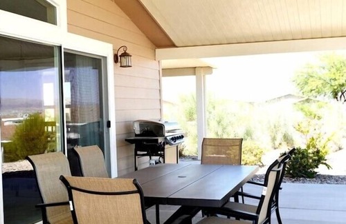 Havasu Lake House | Lakeview Gem: Havasu Getaway with Stunning Views