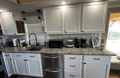 Newport House | Lakeview Getaway with Stunning Sunsets with lake access