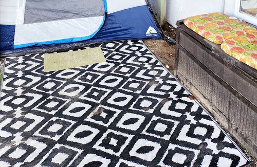 Portage RV Rental | Lakeview Hideaway Cove - AMENITY packed tent