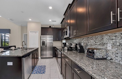 Kissimmee Cottage | Lakeview Home w/Private Pool & Free Water Park!