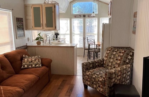 Wappapello Cabin | Lakeview Little House!