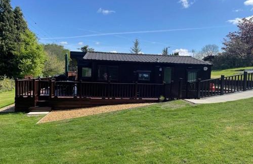 Builth Wells Apartment | Lakeview Lodge, Builth Wells no tradesmen allowed