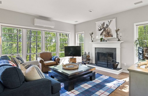 Bolton Landing House | Lakeview Lodge