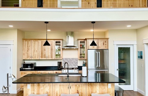 Greenville House | Lakeview Loon Song - Luxury Moosehead Rental