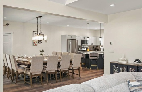 Lake Harmony Estates Villa | Lakeview Luxe & Leisure- New,9 BR villa, Sleep 30