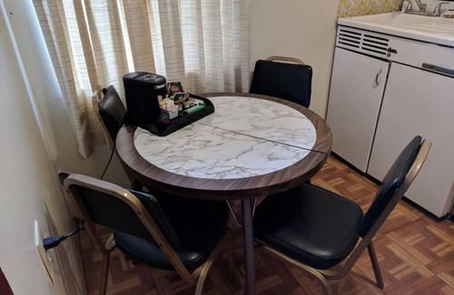 Mountain Mesa Hotel | Lakeview Motel