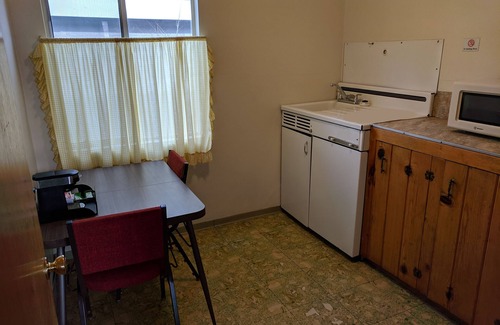 Mountain Mesa Hotel | Lakeview Motel