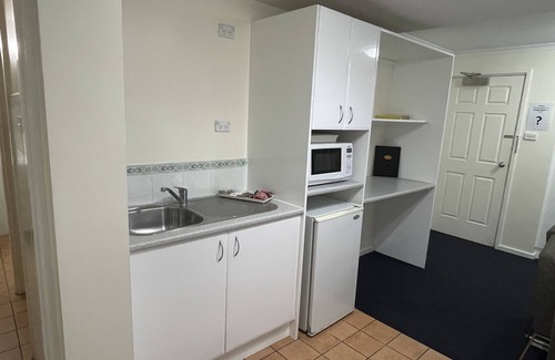 Belmont South Hotel | Lakeview Motor Inn
