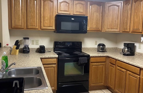 Starkville House | Lakeview Oasis: Charming 2-bedroom townhome with WiFi and AC in Starkville