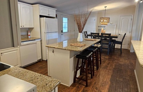 Cross Hill Cottage | Lakeview Oasis with hot tub & fire pit!