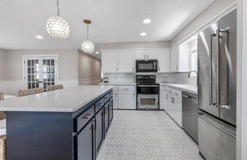 Deatonville House | Lakeview Paradise